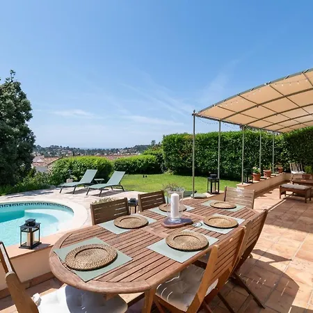 Hébergement de vacances Charmante Avec Piscine Au Calme